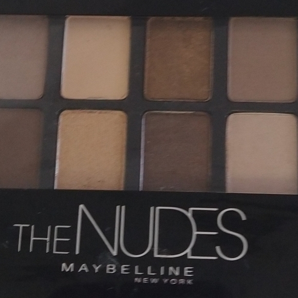 Maybelline Eyeshadow palette NWOT - Picture 4 of 5